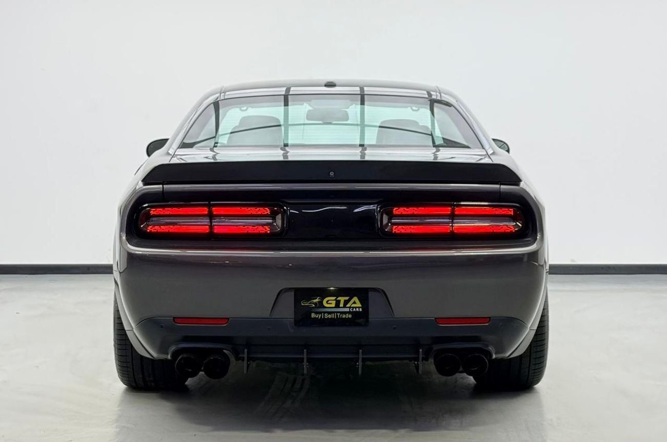 Dodge Challenger 2019 Dodge Challenger 392 SRT 8, Warranty, Carbon Fiber Package, Excellent Condition, GCC