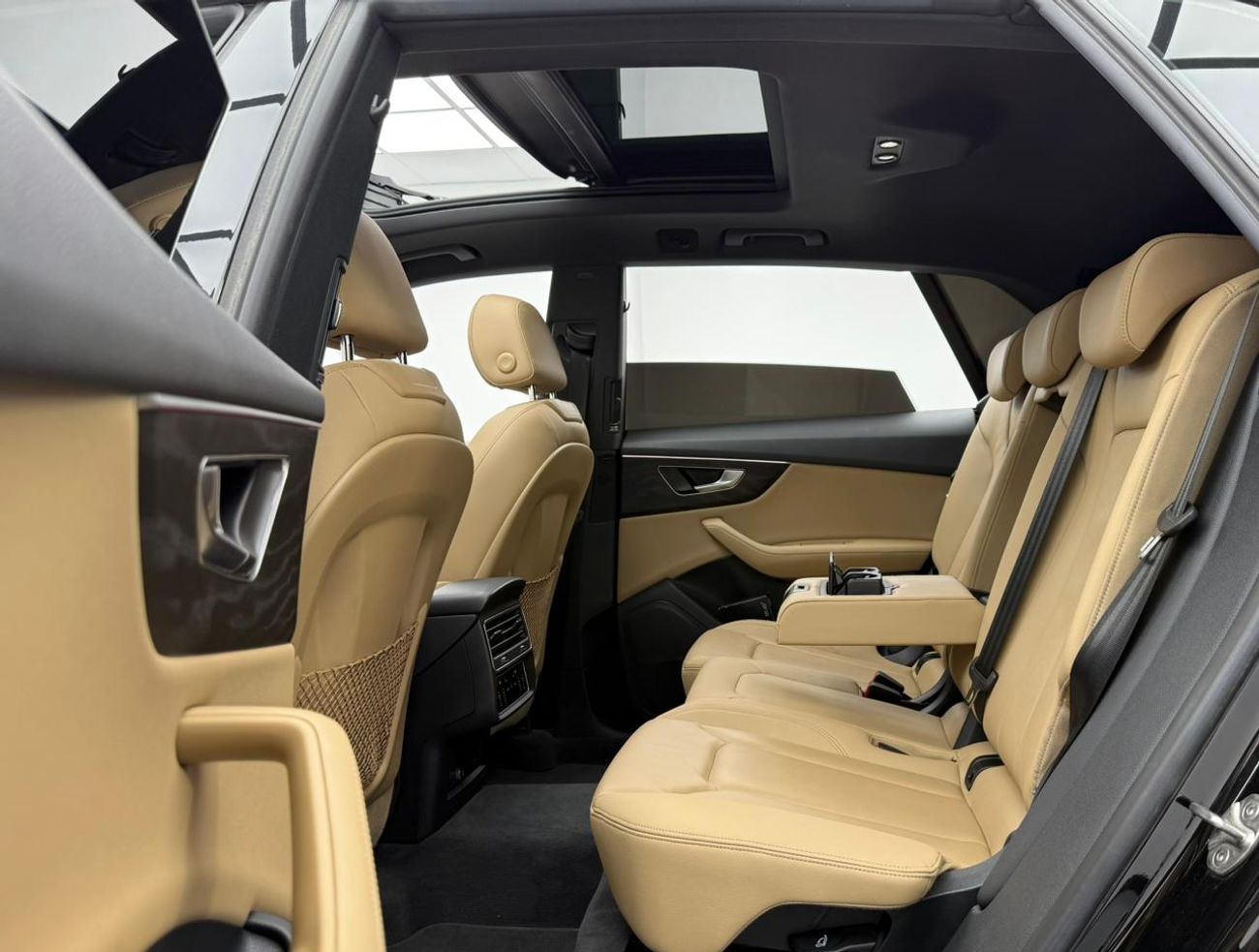 أودي Q8 55 TFSI quattro (340 HP) 2023 Audi Q8 55 TFSI Quattro, 2028 Audi Warranty, Full Audi Service History