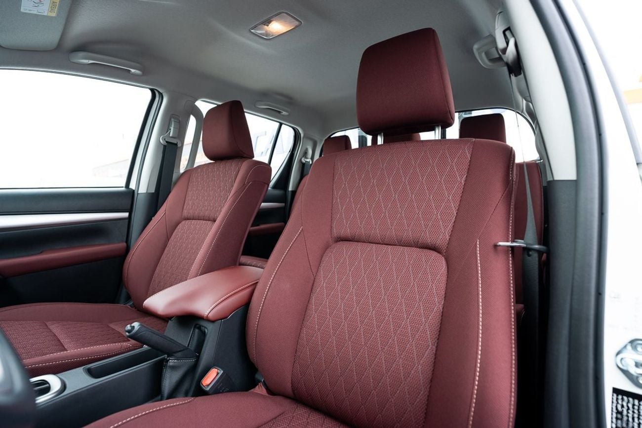 تويوتا هيلوكس S-GLX 2.8L Pick Up Diesel Automatic Transmission 4WD Double Cabin 2026