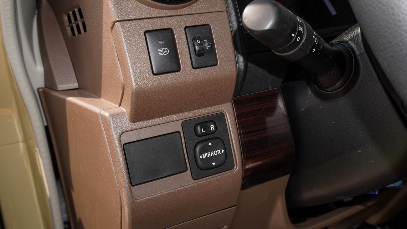 Toyota Land Cruiser Pick Up LX 4.0L V6 Single Cabin Auto