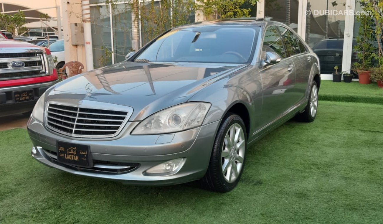 مرسيدس بنز S 500 رقم واحد وارد اليابان- فتحة - رنجات - حساسات -بحالة ممتازة لاتحتاج لاى مصاريف