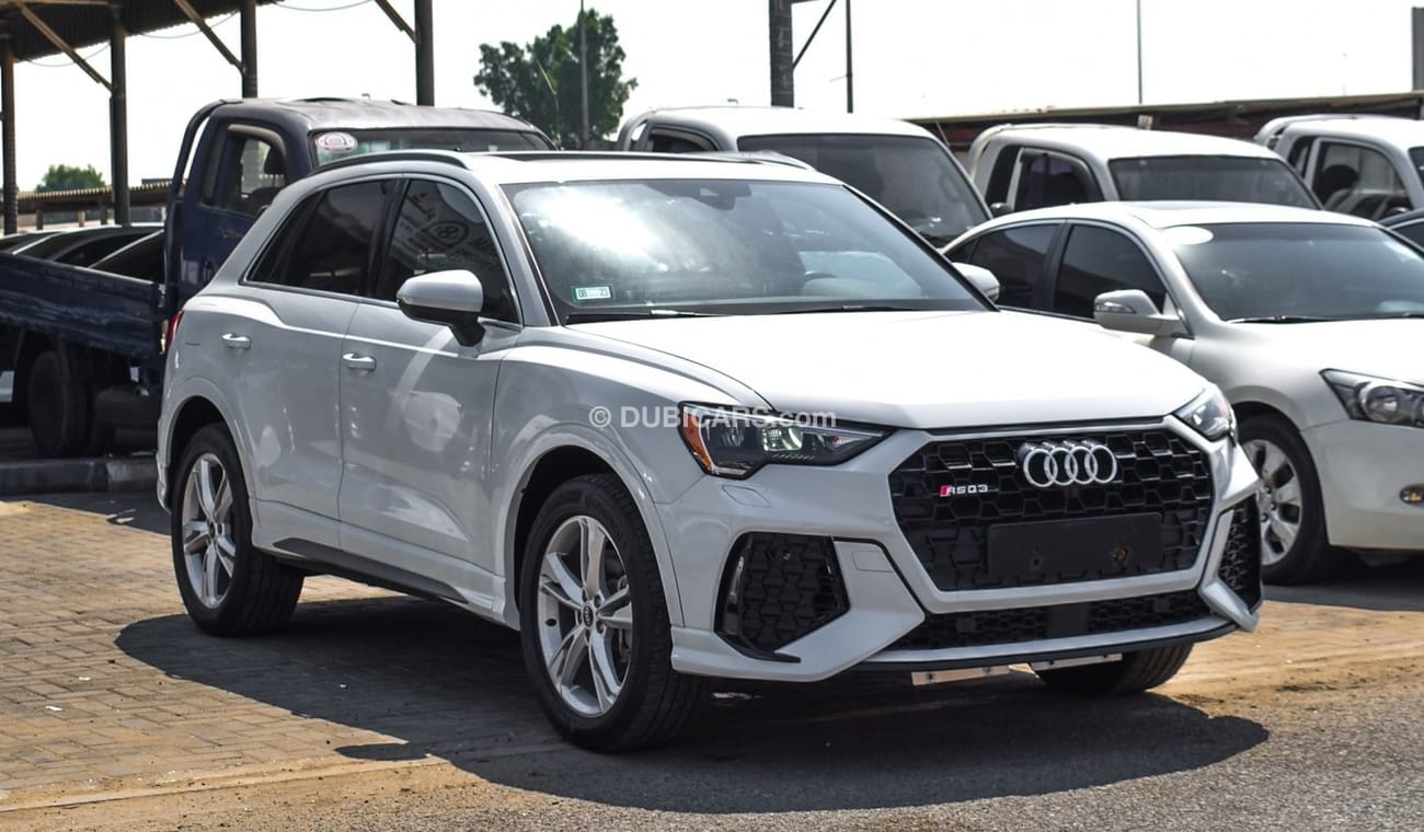 Used Audi Q3 2021 for sale in Dubai - 666343