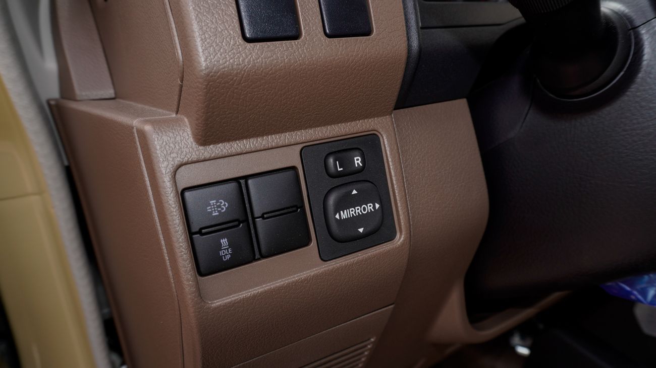 تويوتا لاند كروزر بيك آب LX 4.5 L d V8