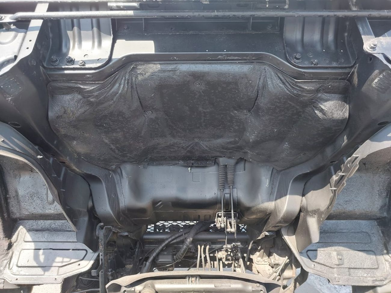 Mitsubishi Fuso Canter MITSUBISHI CANTER 6 BOLT TRUCK RHD 1995 MODEL 4.6 L DIESEL MANUAL(PM01580)