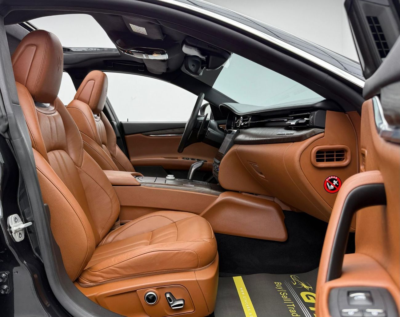 Maserati Quattroporte Modena 3.0L 2023 Maserati Quattroporte Modena, 2026 Maserati Warranty, Very Low Km, Excellent Condit