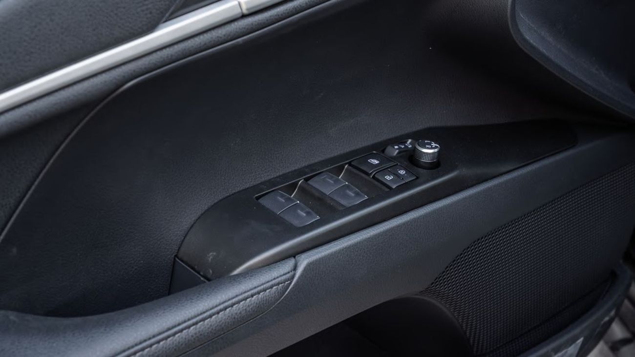 Toyota Camry CAMRY 2.5 GLE (NEUTRAL BLACK INSIDE BLACK) 2026