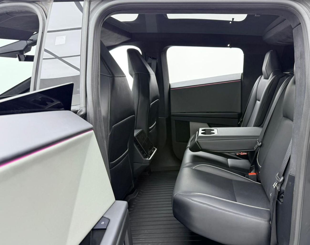 Tesla Cybertruck FOUNDATION SERIES AWD 2025 Tesla Cyber truck Foundation Series, 1 Year Warranty, Excellent Condition