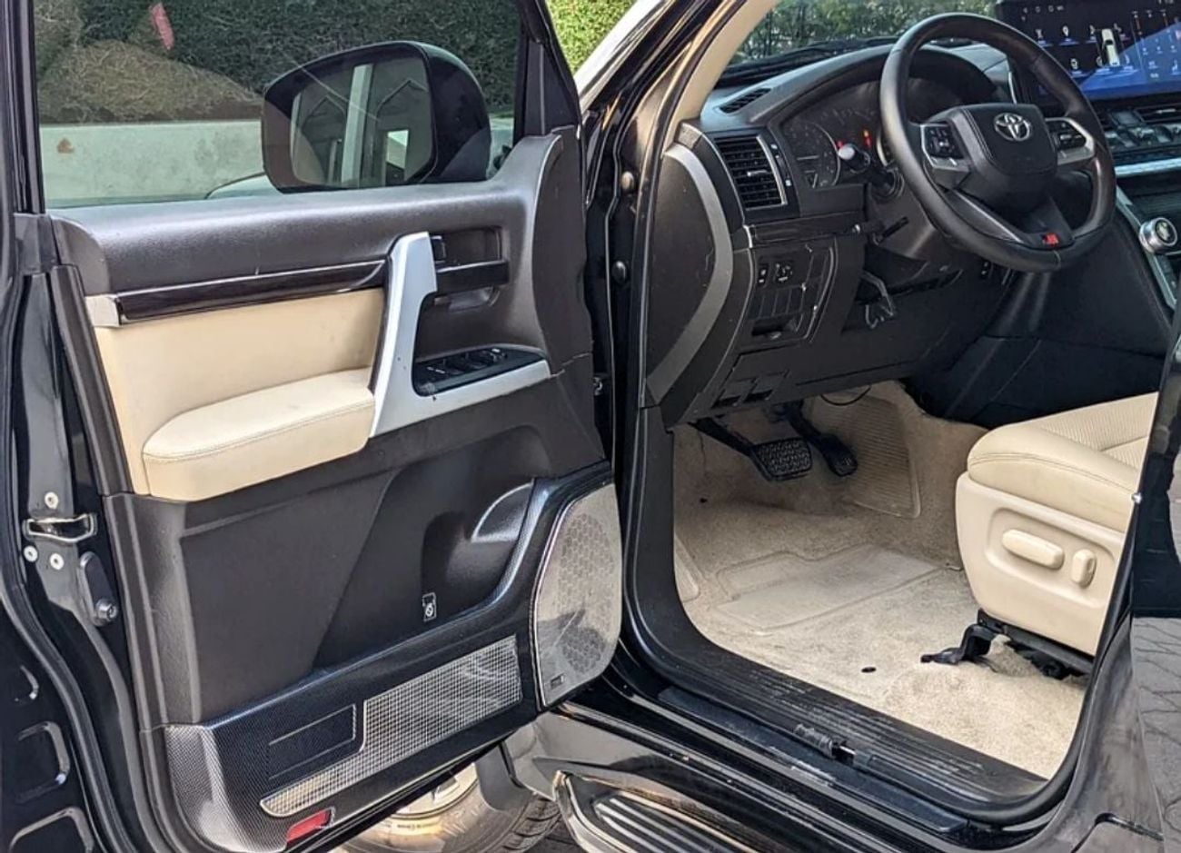 Toyota Land Cruiser GXR Toyota landcruise 2009 Model Facelifted 2025 GXR 4.0L V6 petrol Engine Colour Black push start Trans