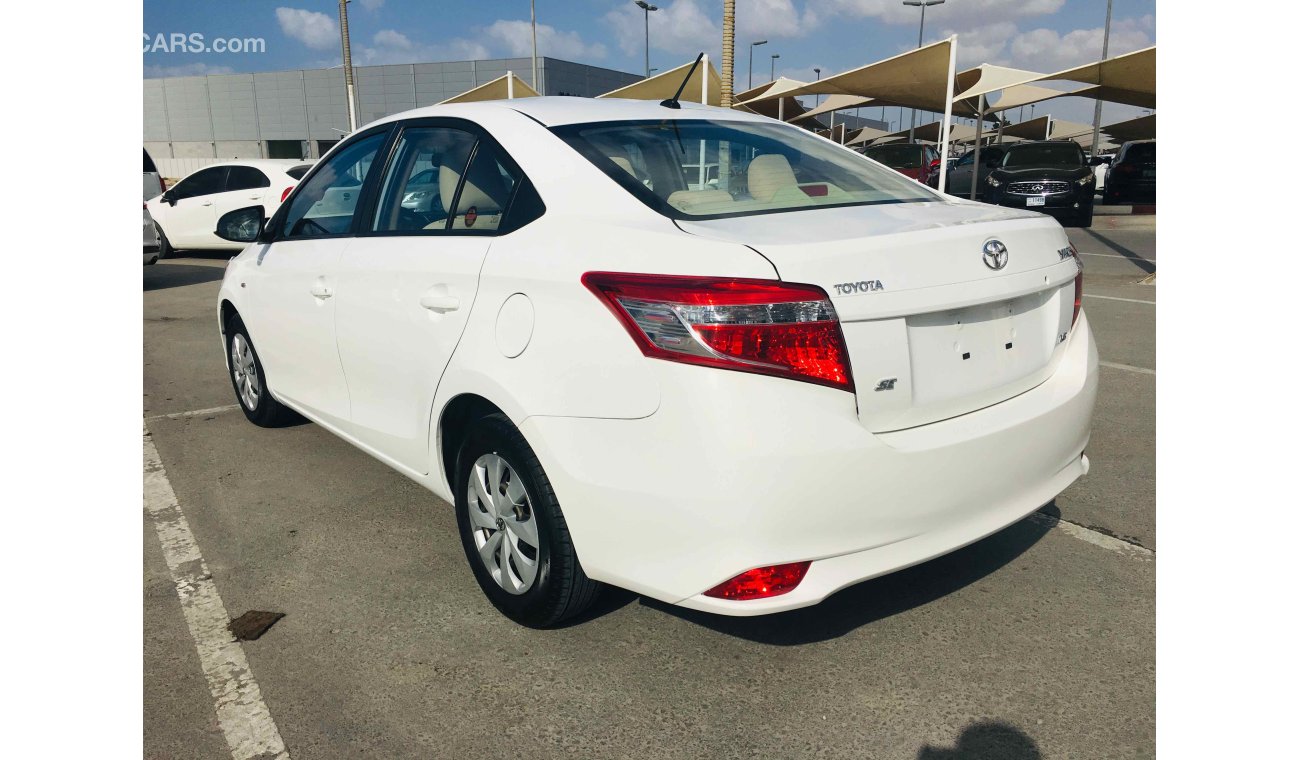 Toyota Yaris سياره نظيفه جدا بدون حوادث بحاله ممتاذه