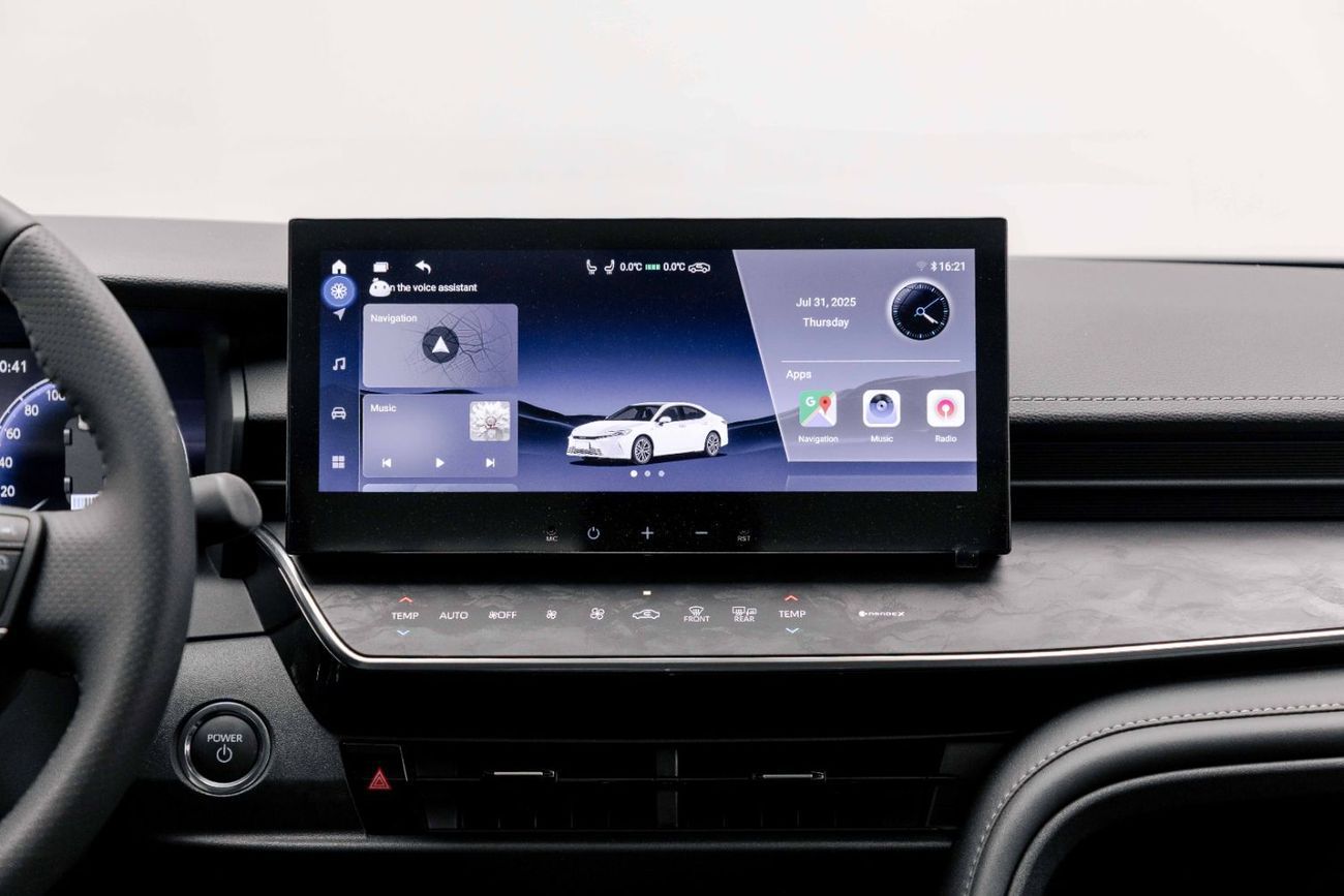 تويوتا كامري Premium 2.5L - Hybrid - White Inside Black | Export Only