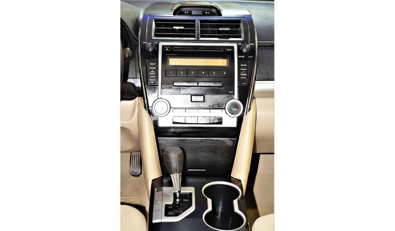 تويوتا كامري S 2013 Model!! in Gold Color! GCC Specs