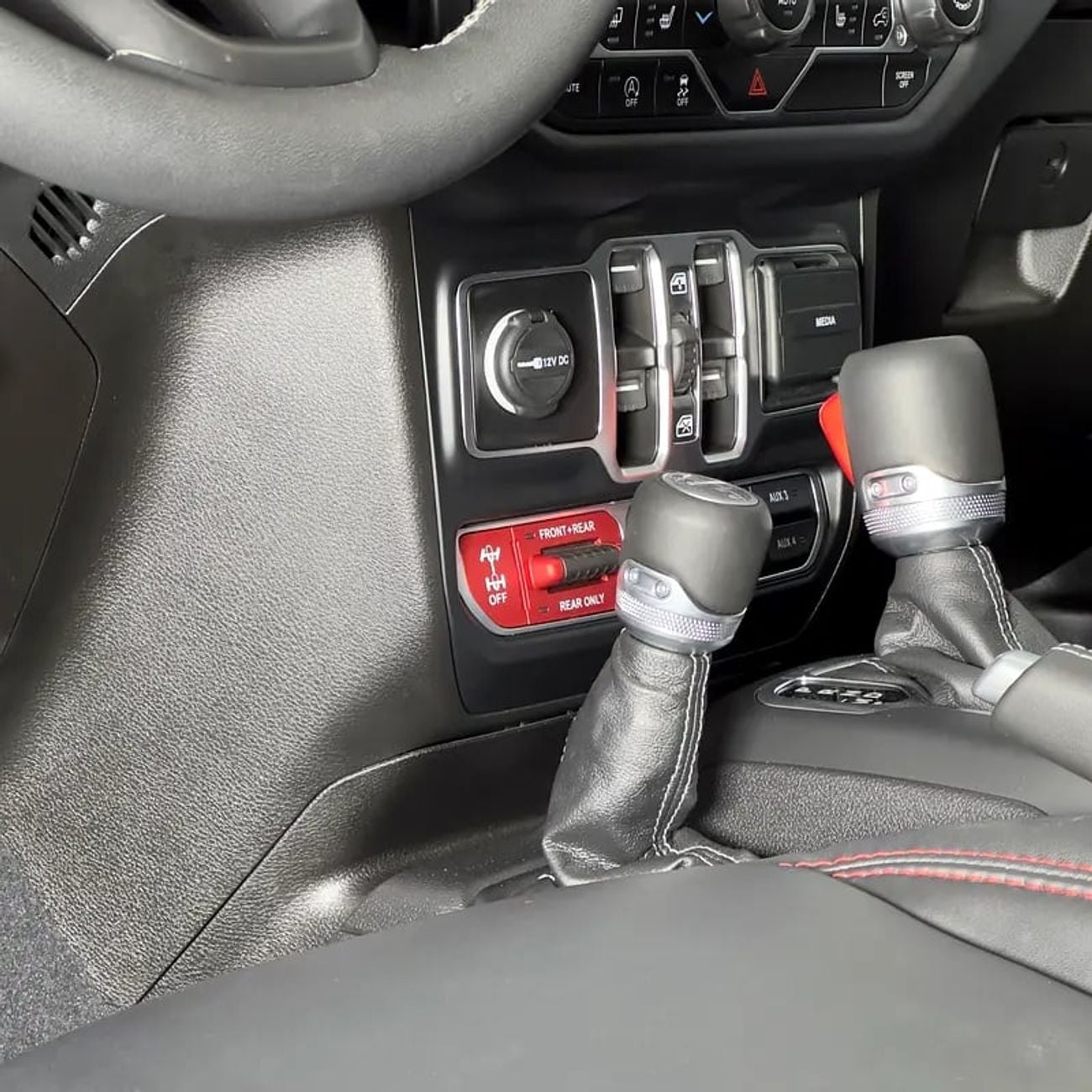 جيب رانجلر Rubicon 3.6L A/T (5 Seater) Rubicon V6 - Brand