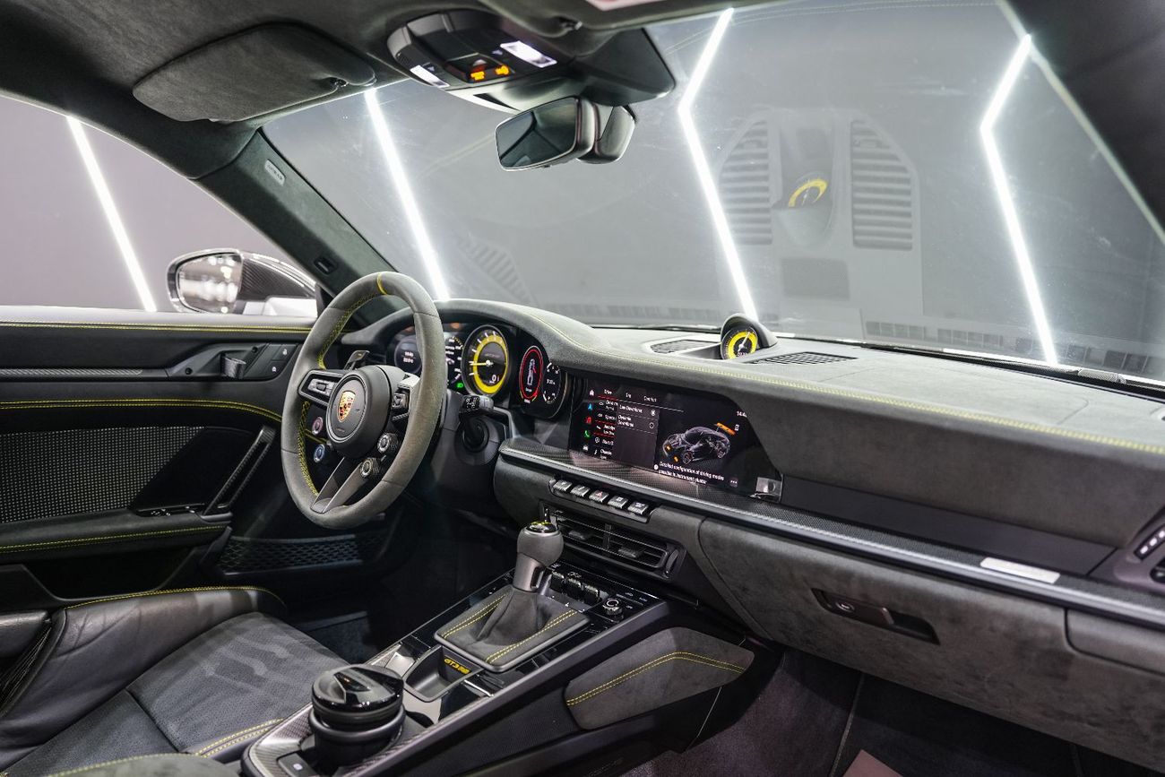 Porsche 911 GT3 RS 4.0L (520 HP) Coupe Weissach Package, Full Carbon, Ceramic Brakes, Lift System, Al Nabooda Wa