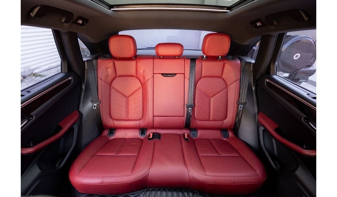 بورش ماكان Std 2.0L (252 HP) Porsche Macan 2023 GCC under Agency Warranty and Service Contract with Flexible Do