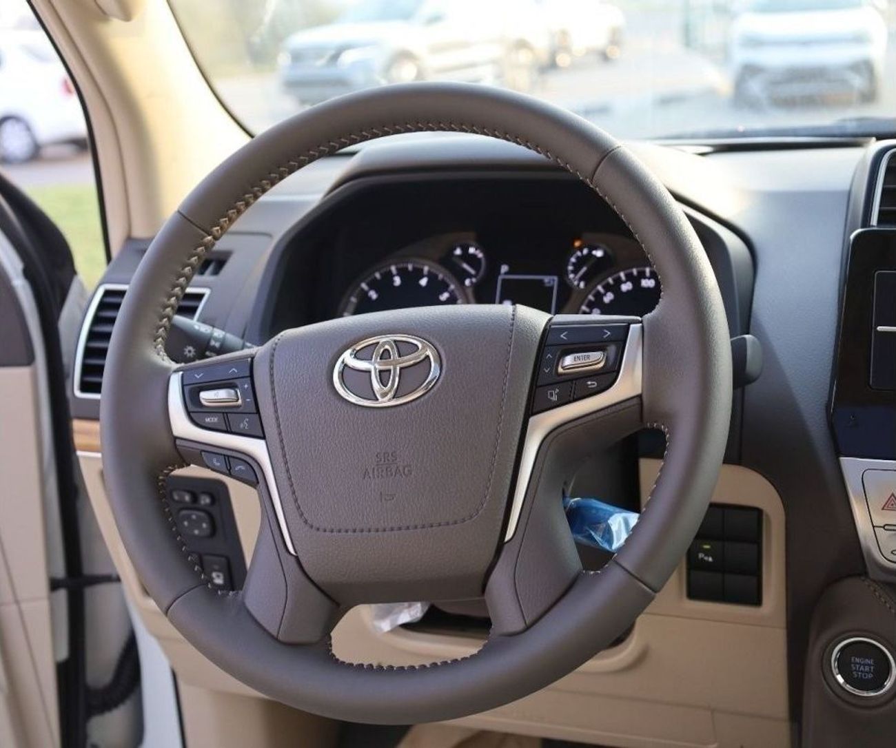 Toyota Prado TOYOTA_PRADO_VX1_2023_4.0L_V6_WHITE_GREY