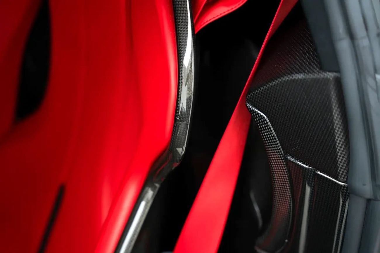 Ferrari SF90 Stradale ASSETTO FURANO WITH SERVICE CONTRACT