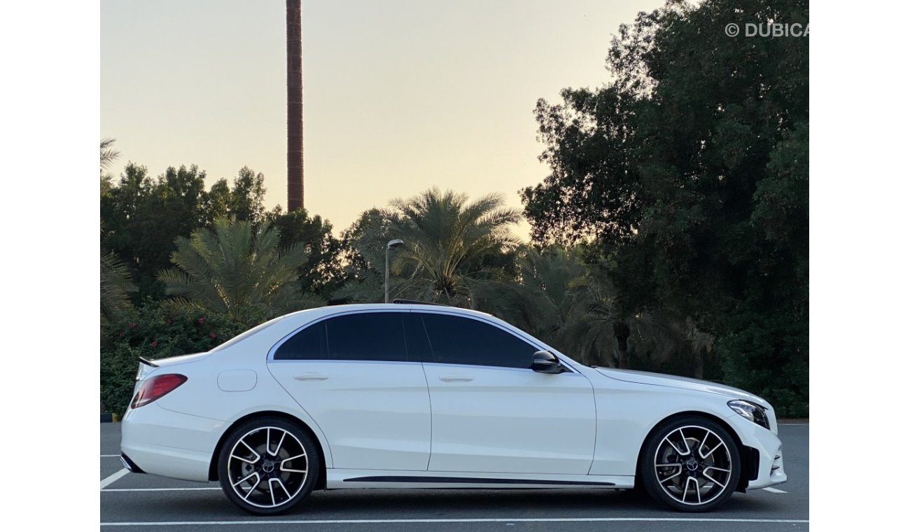 Mercedes-Benz C 300 فول ابشن 1/1