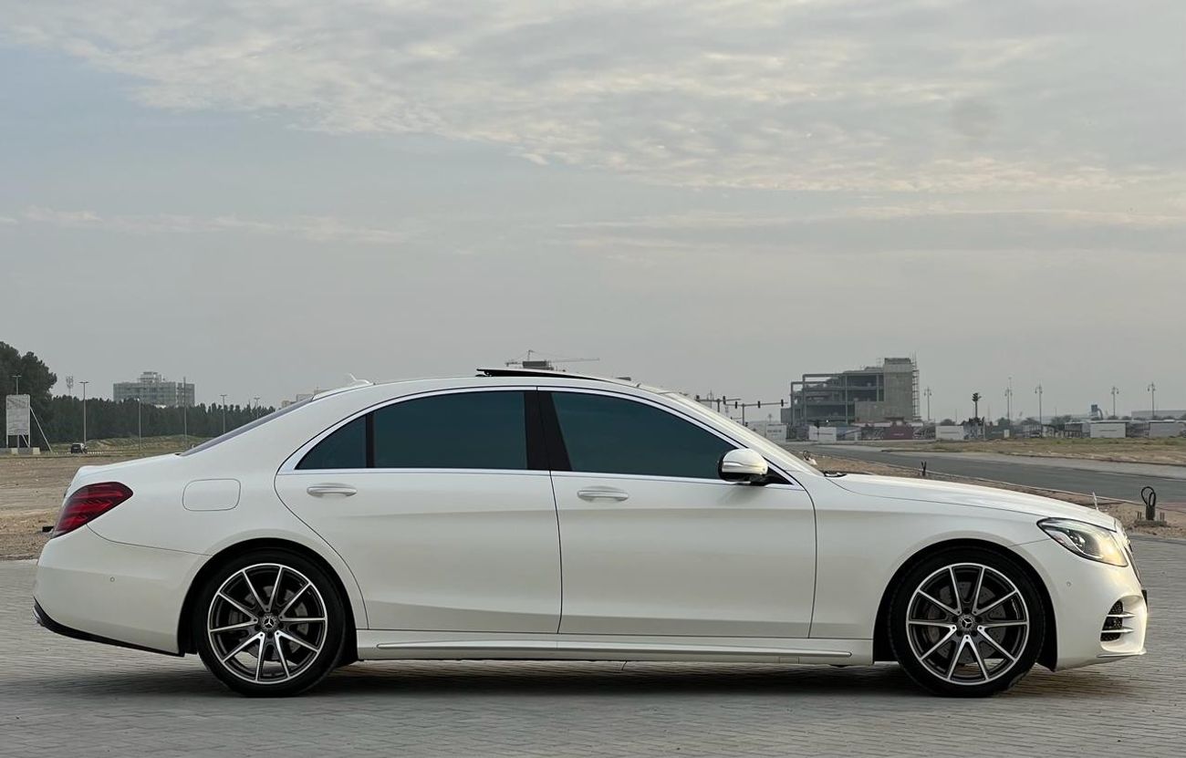 Mercedes-Benz S 560 Std Mercedes benz S560 Model 2018 GCC SPECS, original paint no accident.