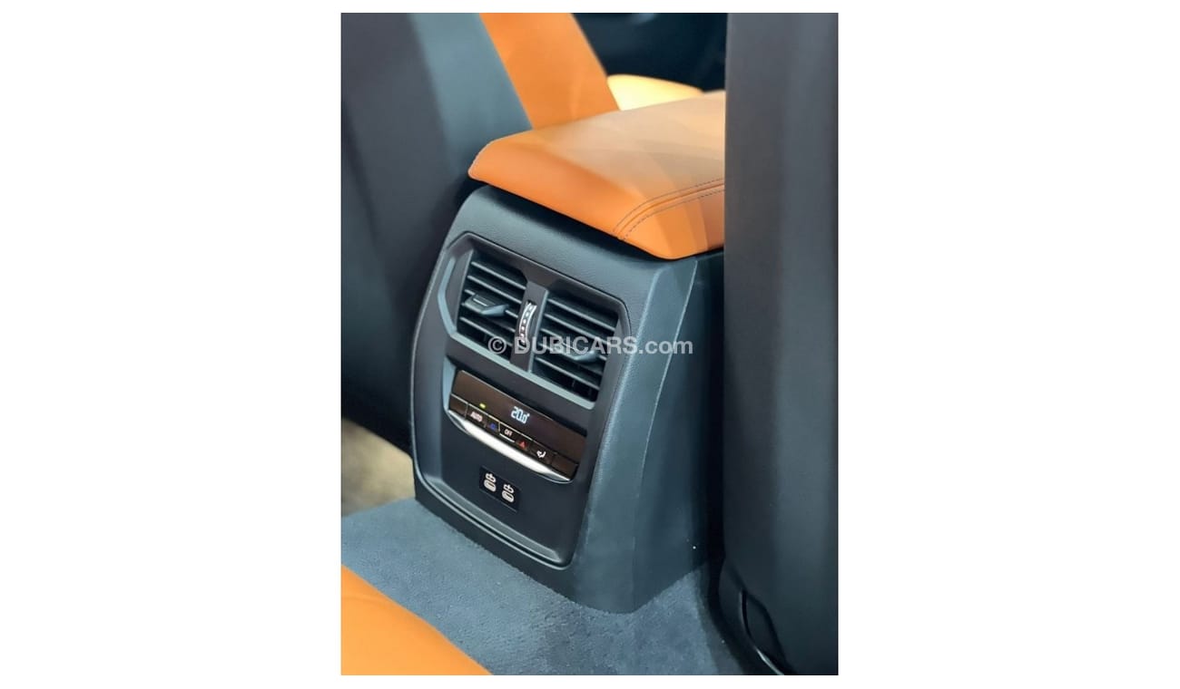 بي أم دبليو M3 2022 BMW M3 Competition, February 2027 BMW Warranty + Service Contract, Full Options, Low Kms, GCC