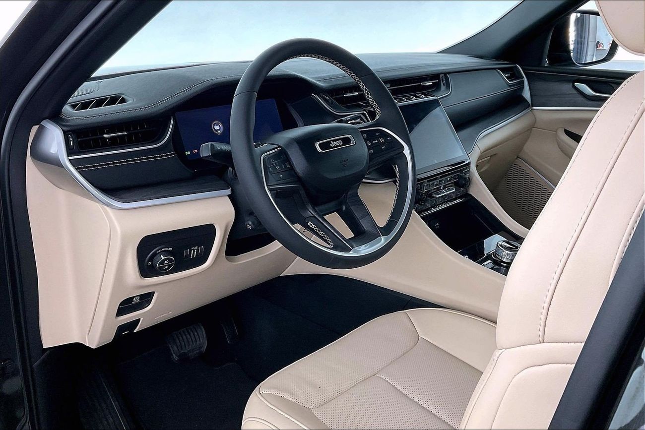 Jeep Grand Cherokee Limited Plus | National Day Celebration | Guaranteed Warranty | 0 Down Payment