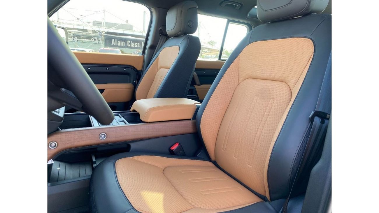 Land Rover Defender DEFENDER X**2024**GCC SPEC UNDER WARRANTY AND SERVICE