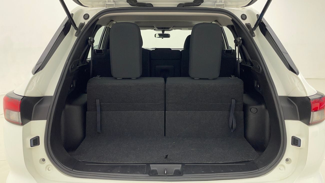 Mitsubishi Outlander 2023 HL FABRIC SEAT WITH SUNROOF | AED 1128/Month | 0 DP | 30 Day Return | Warranty | Service Histor