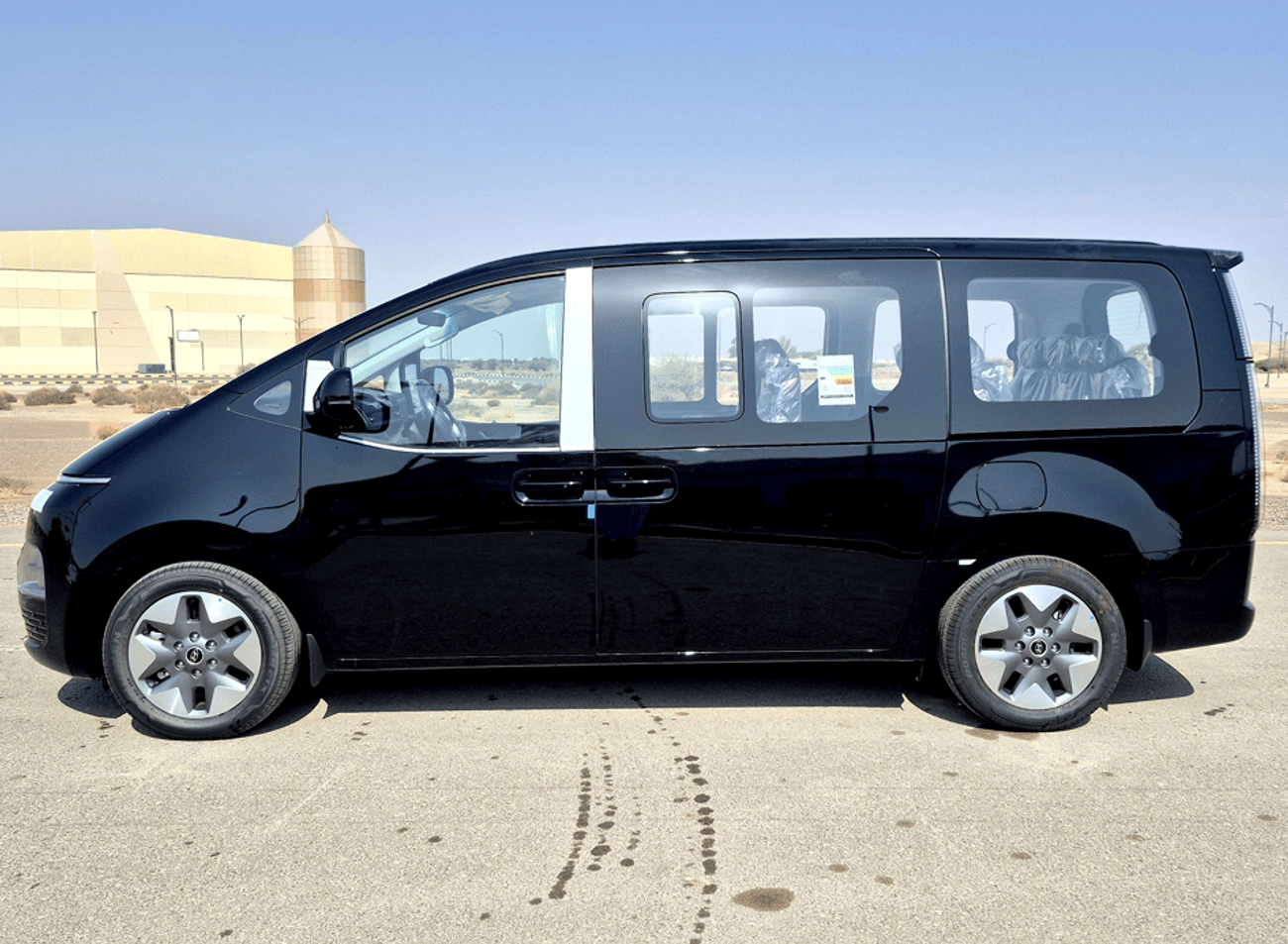 هيونداي ستاريا (US4) 11 SEATER PREMIER A/T
