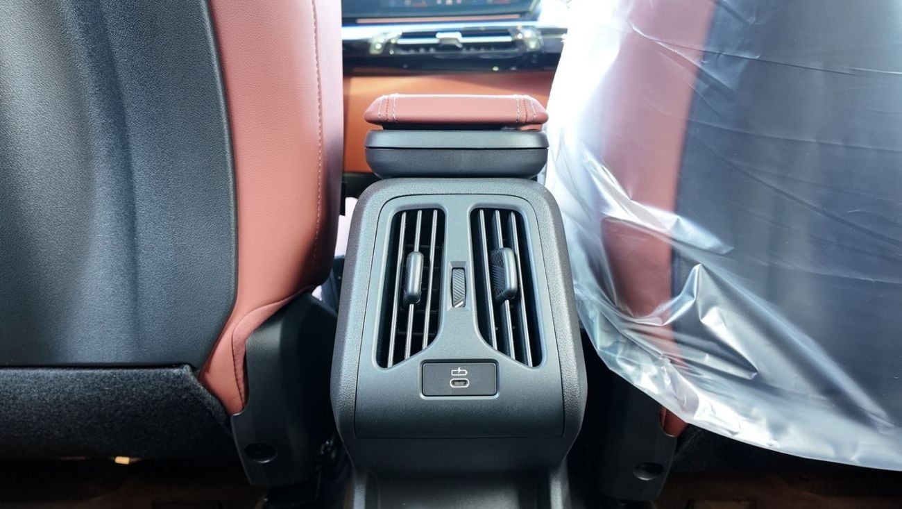 BMW X2 BMW X2 sDrive 25i M Sport 2.0L White Interior Moca