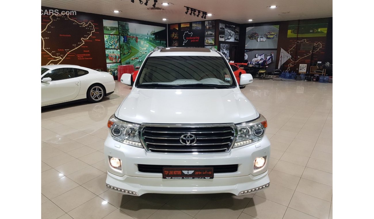 Toyota Land Cruiser GXR V8