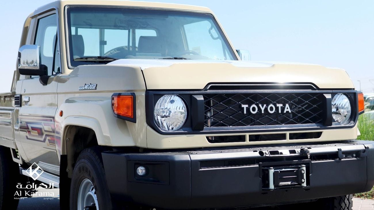 Toyota Land Cruiser Pick Up 4.0L V6 Petrol Engine, Manual Transmission, 4WD with Diff Lock