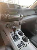 تويوتا هايلاندر 2012 Toyota Highlander LE+ MidOption - 3.5L V6 - 7 Seater - Fully Maintained - 90,000 Mileage