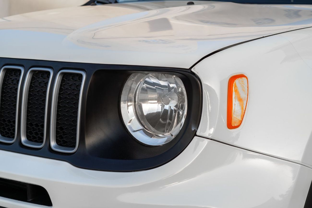 جيب رينيجيد LATITUDE 4X4 2022 LOW MIL