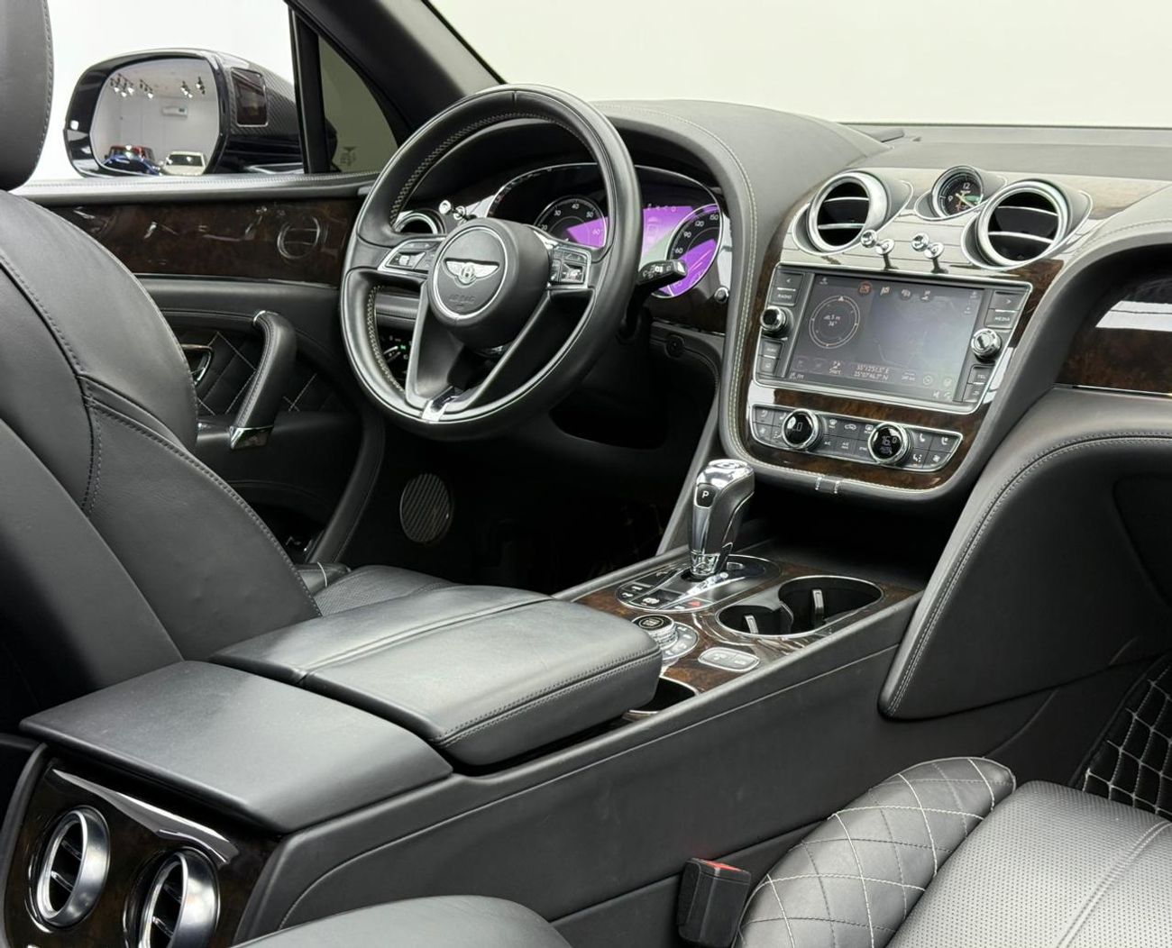 بنتلي بينتايجا 2017 Bentley Bentayga Mansory KIT ,Service History ,Excellent Condition ,Euro Spec