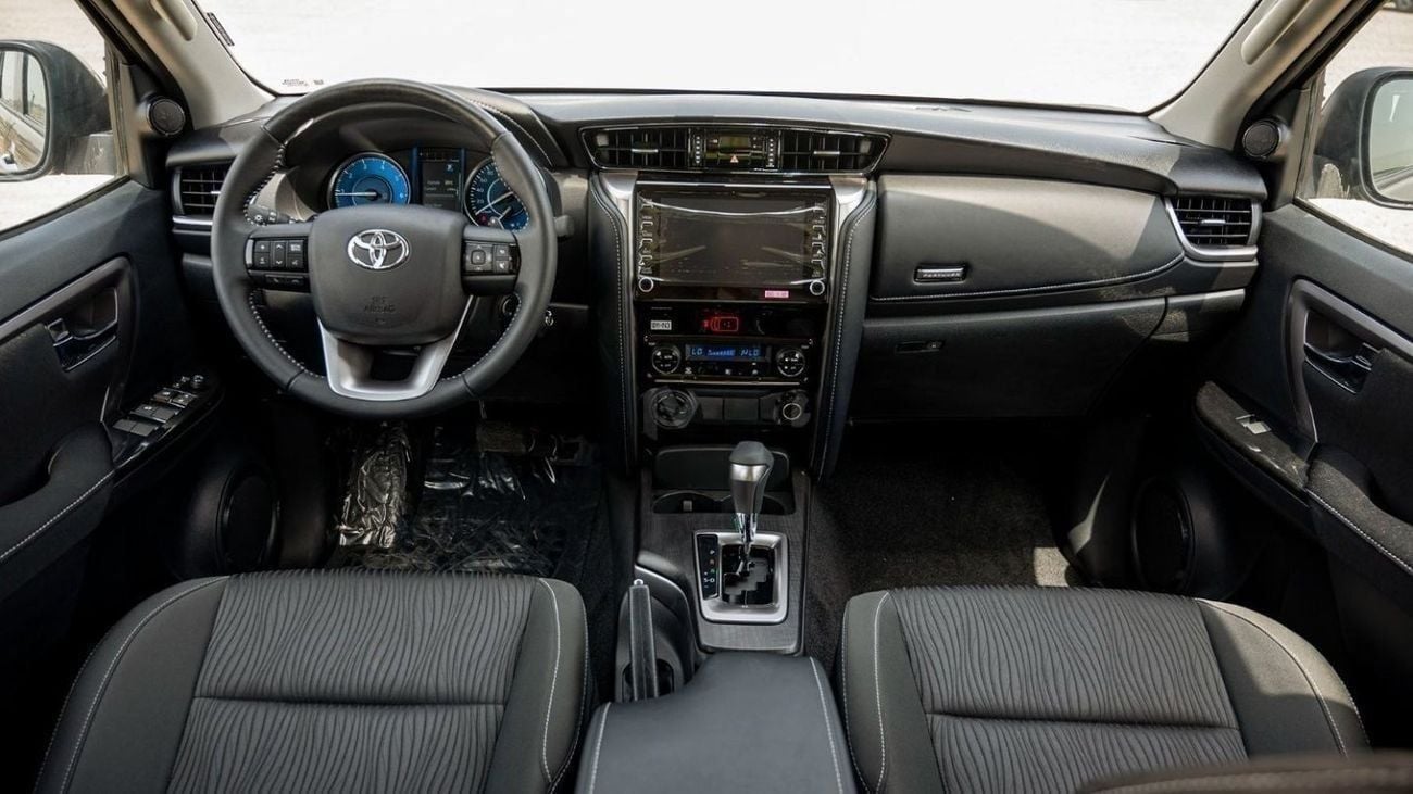 تويوتا فورتونر 2.4D AT 4X4 MY2025 – BRONZE