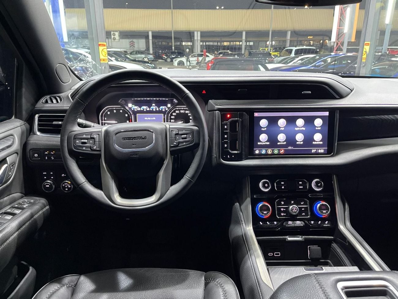 GMC Yukon Denali 6.2L (8 Seater)