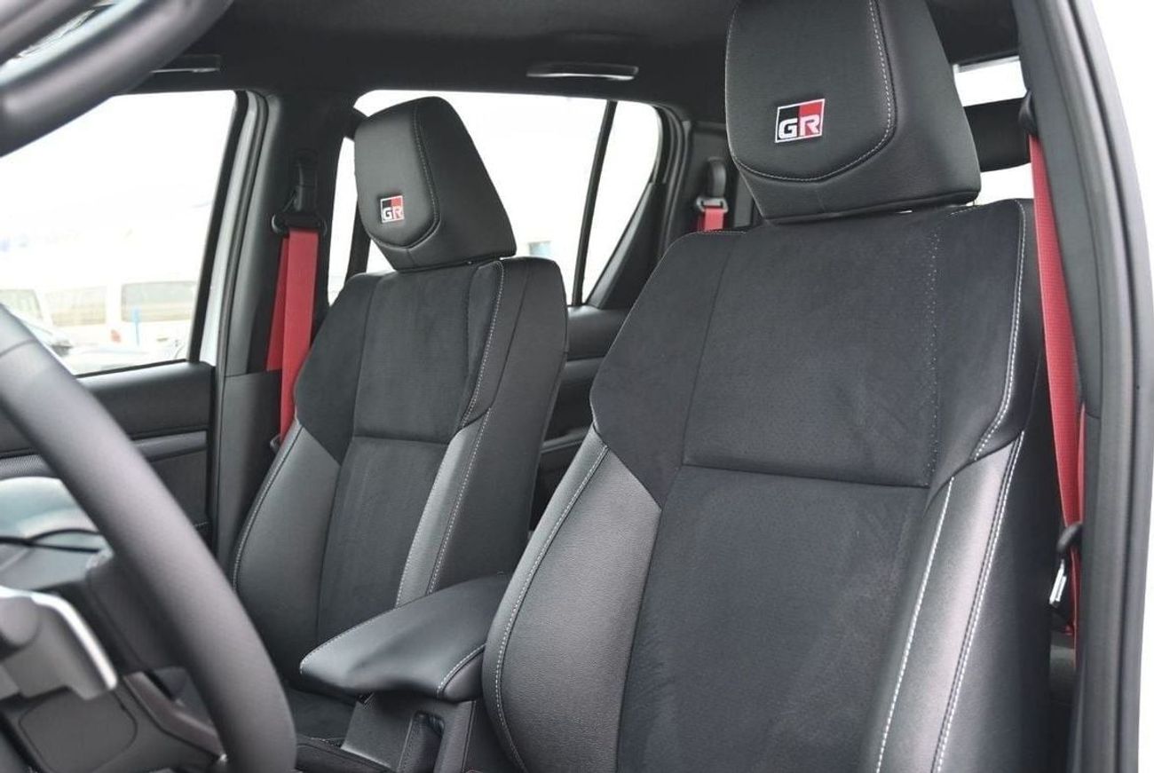 تويوتا هيلوكس GR Sport 2.8L Toyota Hilux GR-Sport 2.8L Diesel 4WD Pickup, Model 2024, Color White (Export Price)