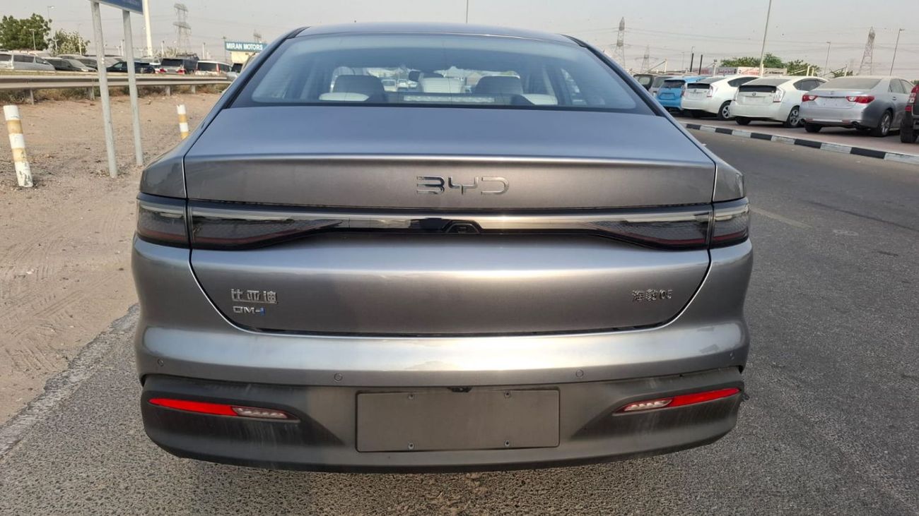 بي واي دي سيل 05 DM-i 2025 BYD SEAL 05 DMI  (Export Price 50000 Aed)
