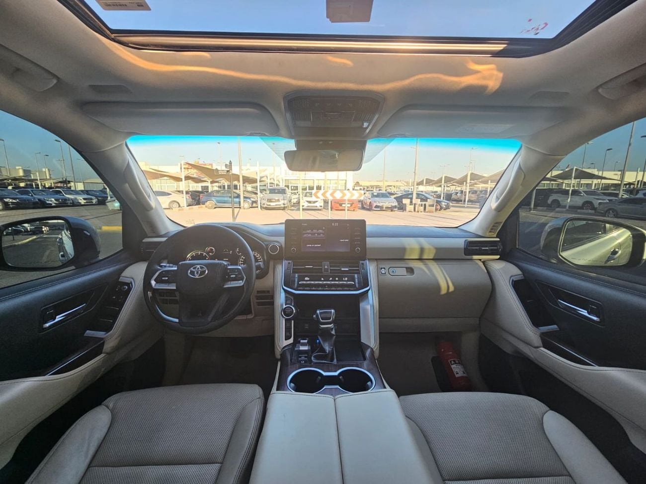 Toyota Land Cruiser GXR LHD 4.0L Naturally aspirated petrol engine Automatic Gear 4WD 7 Seats 5 Doors