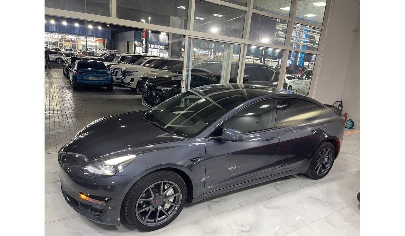 تسلا موديل 3