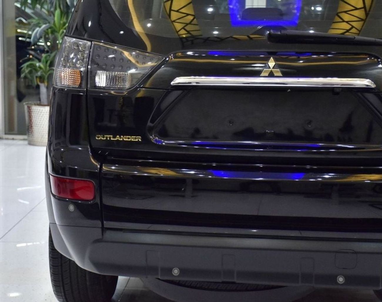 ميتسوبيشي آوتلاندر EXCELLENT DEAL for our Mitsubishi Outlander 4WD ( 2009 Model ) in Black Color GCC Specs