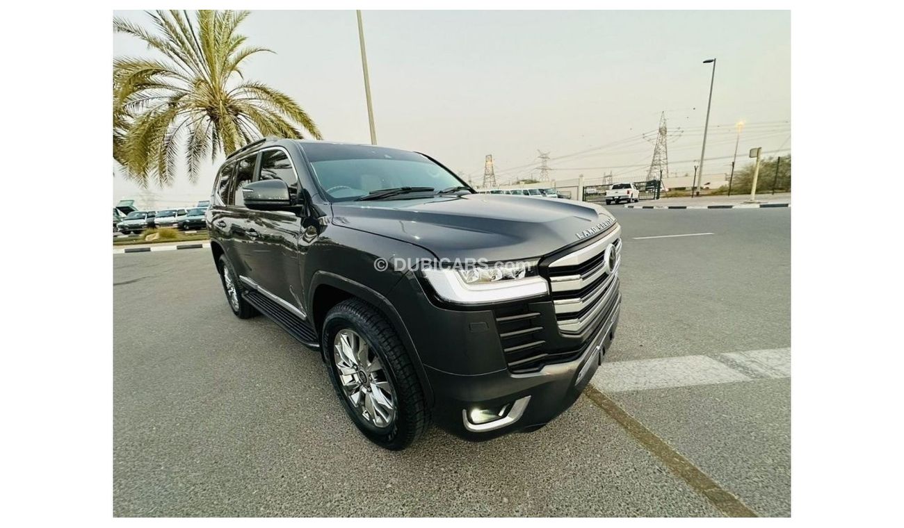 Toyota Land Cruiser VX SAHARA 2016 | RIGHT-HAND DRIVE | PUSH START | DIESEL 4.5L 7 SEATS | SUNROOF | REAR TV | BEST PRIC