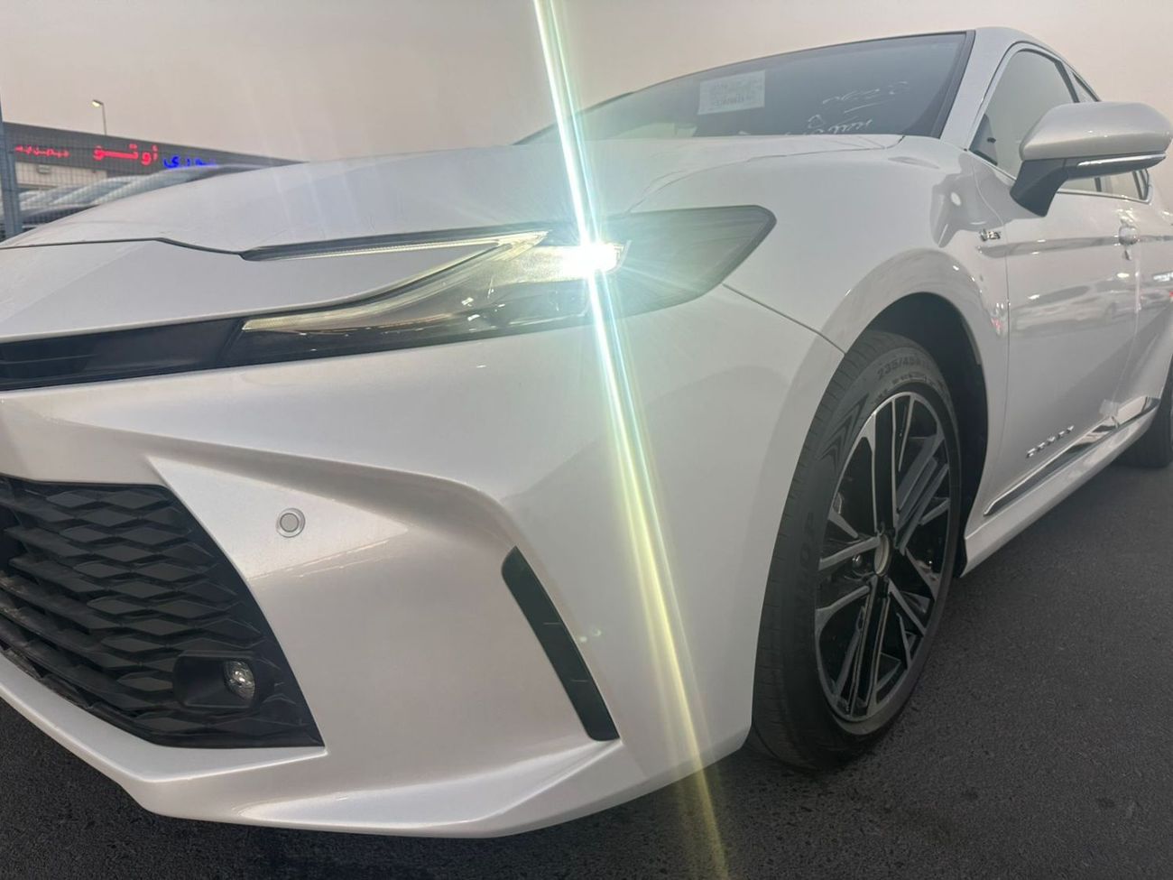 Toyota Camry LE HYBRID 2.5L