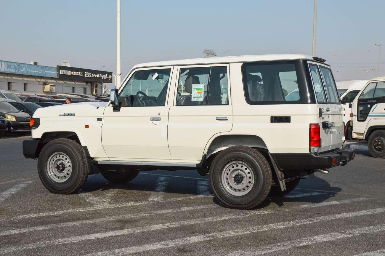 Toyota Land Cruiser 70 TOYOTA LAND CRUISER 76 2.8L 4WD DIESEL AT SUV 2025