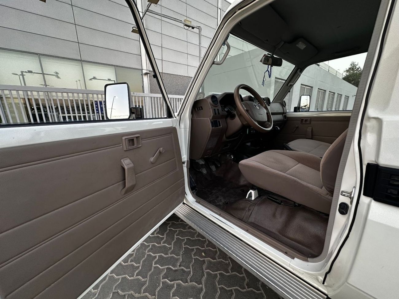 Toyota Land Cruiser Pick Up Std 4.0L Single Cab Utility 4WD