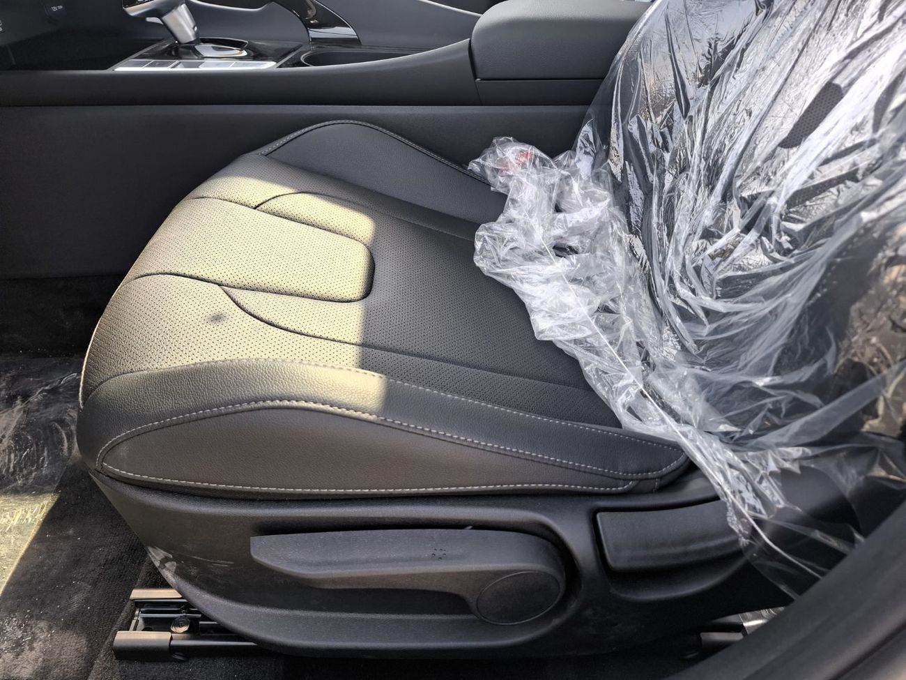 Hyundai Elantra Hyundai Elantra 1.5L 2025 White Petrol Chinese (Export Only)