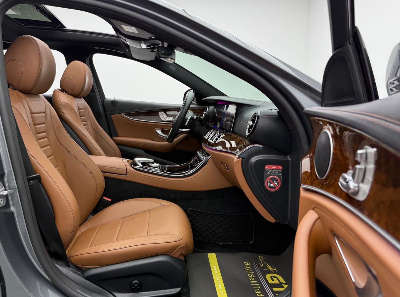 Mercedes-Benz E 400 2017 Mercedes Benz E400 4Matic, Service History, Fully Loaded, Excellent Condition, GCC