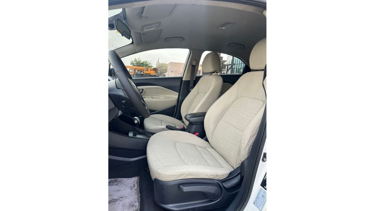 Kia Rio EX Kia Rio  Model: 2014  Price : 22,000 dirhams  Mileage: 191,000 km  Gulf specifications, cruise co