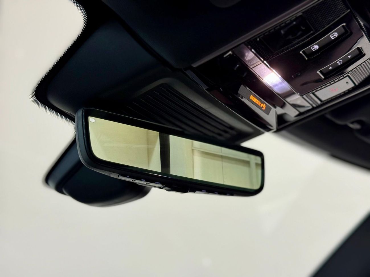 Land Rover Range Rover V8 AUTOBIOGRAPHY 2025