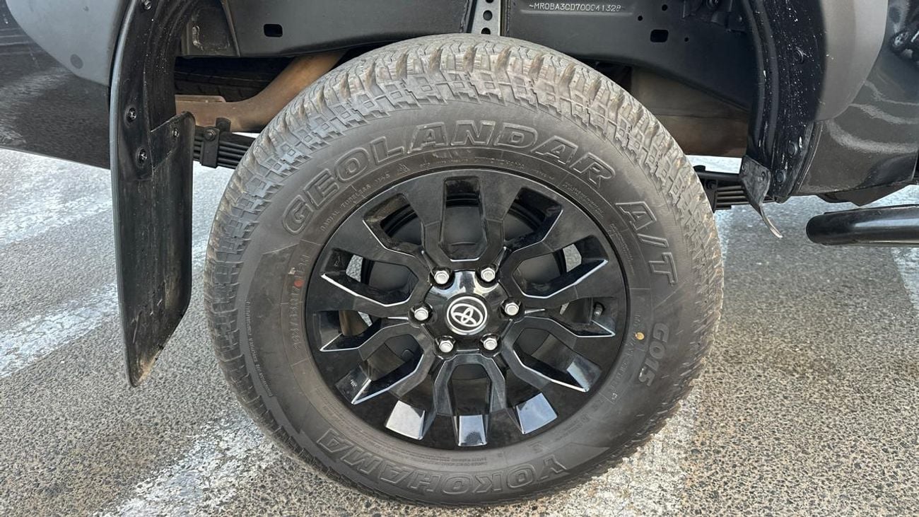 Toyota Hilux ROGUE RIGHT HAND DRIVE DIESEL AUTO