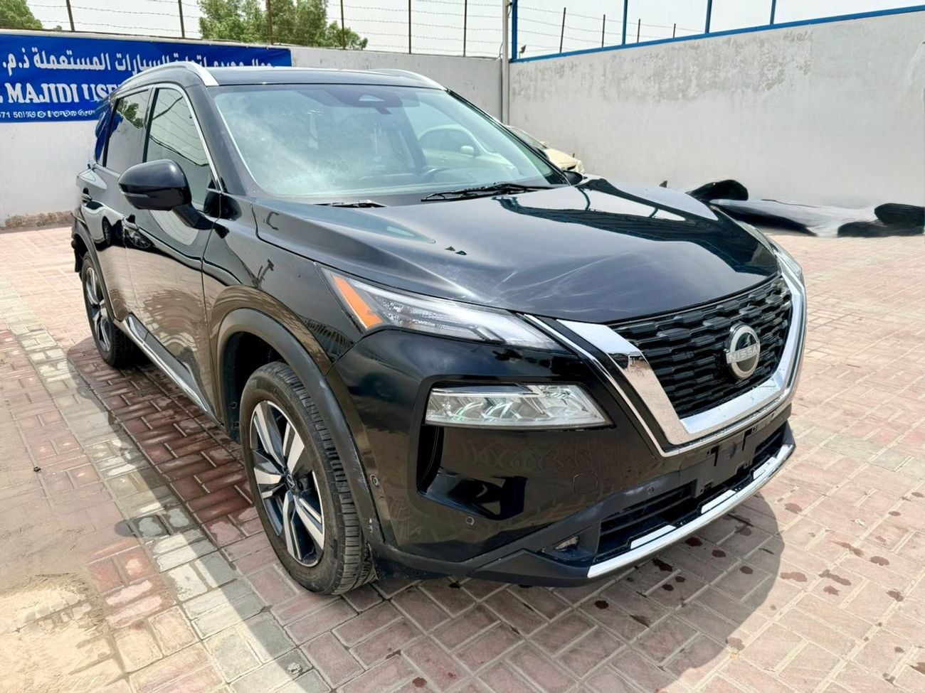 Nissan Rogue PLATINUM (NON GCC) 2023 Nissan Rogue SL Black Full Option  360 cam 4x4 5 leather seats Panorama roof